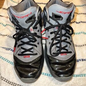 Jordan Men's Black and Grey Sneakers